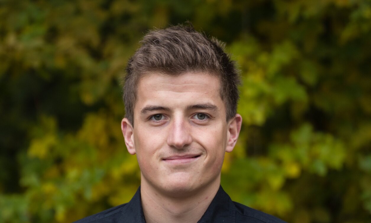 e8_adrian_schaefer